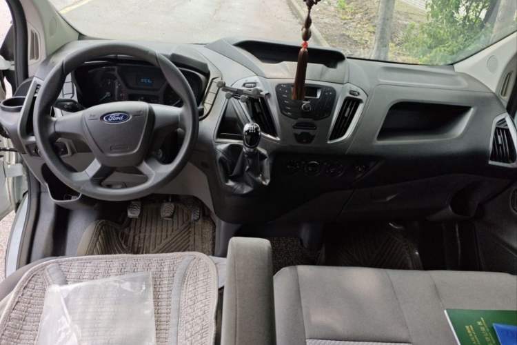 Used Ford Transit 2017 2.0T Diesel Multi-Function Commercial Vehicle Mid-Drive Mid-Roof China V Standard Interior 2