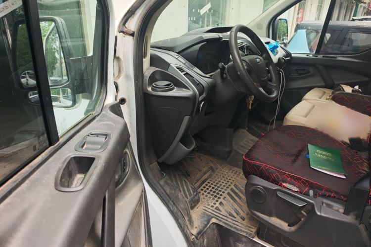 Used Ford Transit 2017 2.0T Diesel Multi-Function Commercial Vehicle Short Wheelbase Mid-Roof China V Standard Interior 3
