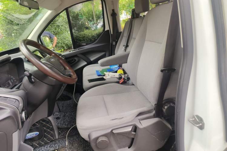 Used Ford Transit 2017 2.0T Diesel Multi-Purpose Commercial Vehicle Mid-Drive Mid-Roof China IV Standard Left Front Seat