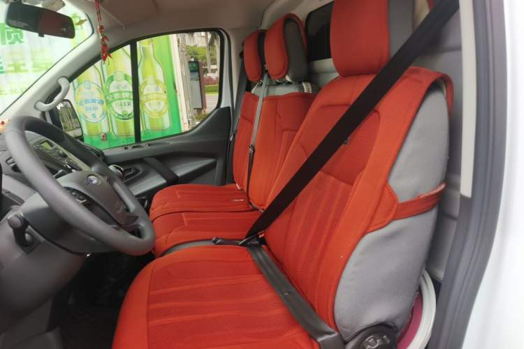 Used Ford Transit 2017 2.0T Diesel Van Short Wheelbase Low Roof China IV Standard Left Front Seat
