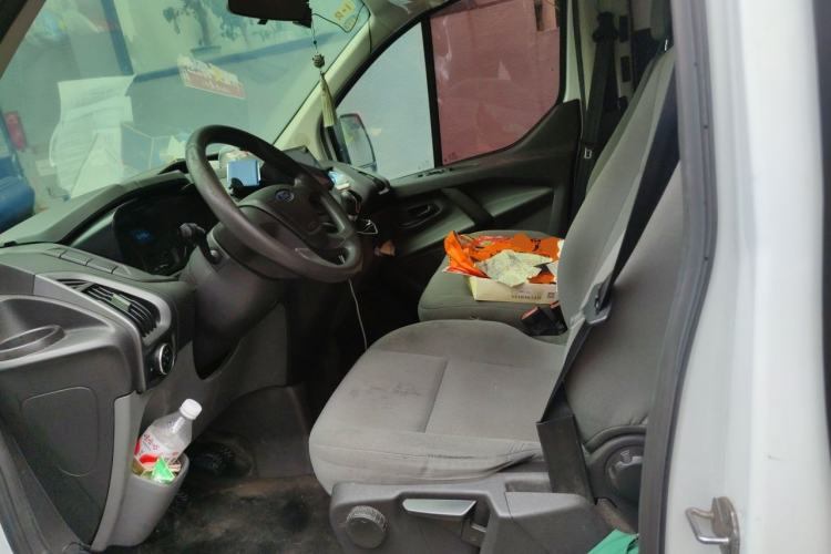 Used Ford Transit 2017 2.0T Diesel Multi-Purpose Commercial Vehicle Short Wheelbase Low Roof China IV Standard Left Front Seat