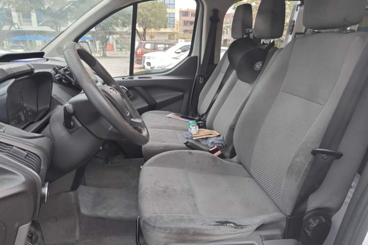 Used Ford Transit 2017 2.0T Diesel Multi-Purpose Commercial Vehicle Short Wheelbase Low Roof China V Standard Left Front Seat