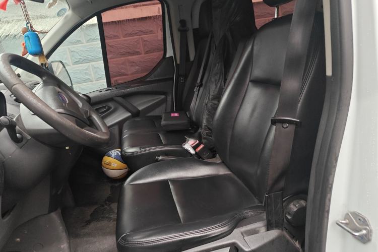 Used Ford Transit 2017 2.0T Diesel Multi-Purpose Commercial Vehicle Short Wheelbase Low Roof China IV Standard Left Front Seat