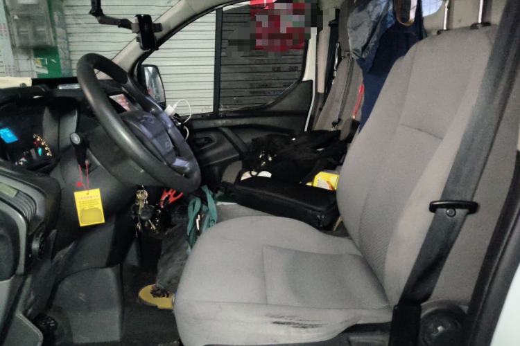 Used Ford Transit 2017 2.0T Diesel Van Mid-Chassis Mid-Roof China V Standard Left Front Seat