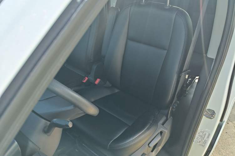 Used Ford Transit 2017 2.0T Diesel Multi-Purpose Commercial Vehicle Short Wheelbase Low Roof China V Standard Left Front Seat
