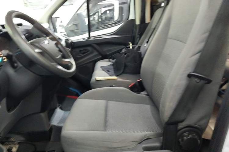 Used Ford Transit 2017 2.0T Diesel Multi-Function Commercial Vehicle Short Wheelbase Mid-Roof China V Standard Left Front Seat