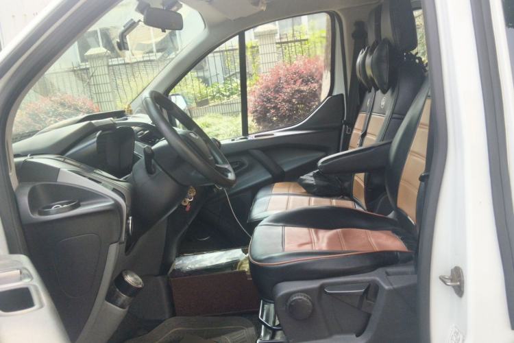 Used Ford Transit 2017 2.0T Diesel Multi-Purpose Commercial Vehicle Mid-Drive Mid-Roof China IV Standard Left Front Seat