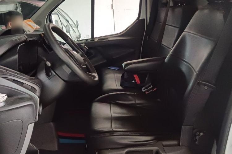Used Ford Transit 2017 2.0T Diesel Van Mid-Chassis Mid-Roof China IV Standard Left Front Seat