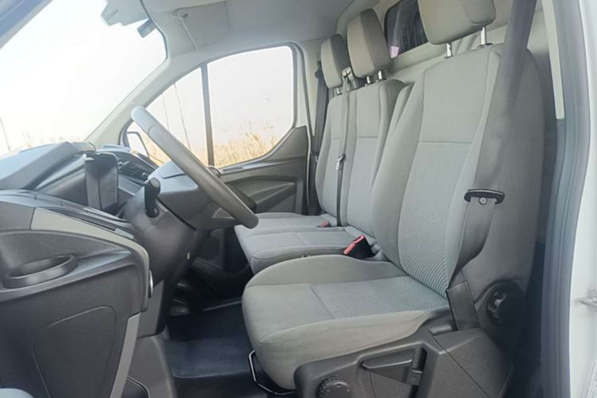 Used Ford Transit 2017 2.0T Diesel Van Mid-Chassis Mid-Roof China V Standard Left Front Seat