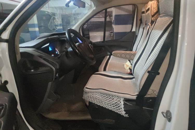 Used Ford Transit 2017 2.0T Diesel Multi-Purpose Commercial Vehicle Short Wheelbase Low Roof China V Standard Left Front Seat