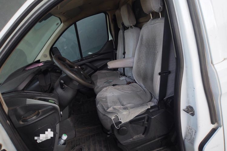 Used Ford Transit 2017 2.0T Diesel Van Mid-Chassis Mid-Roof China V Standard Left Front Seat