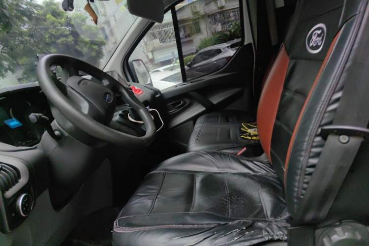 Used Ford Transit 2017 2.0T Diesel Multi-Purpose Commercial Vehicle Short Wheelbase Low Roof China V Standard Left Front Seat