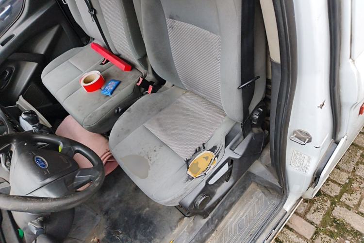 Used Ford Transit 2017 2.0T Diesel Van Mid-Chassis Mid-Roof China V Standard Left Front Seat