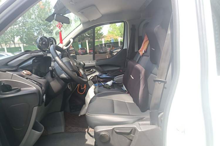 Used Ford Transit 2017 2.0T Diesel Multi-Function Commercial Vehicle Mid-Drive Mid-Roof China V Standard Left Front Seat
