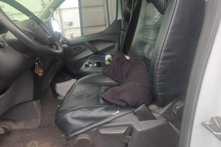 Used Ford Transit 2017 2.0T Diesel Multi-Function Commercial Vehicle Mid-Drive Mid-Roof China V Standard Left Front Seat