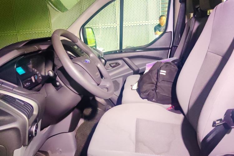 Used Ford Transit 2017 2.0T Diesel Multi-Function Commercial Vehicle Short Wheelbase Mid-Roof China V Standard Left Front Seat