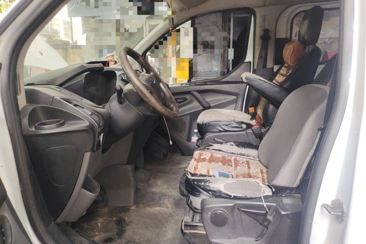Used Ford Transit 2017 2.0T Diesel Multi-Purpose Commercial Vehicle Short Wheelbase Low Roof China V Standard Left Front Seat