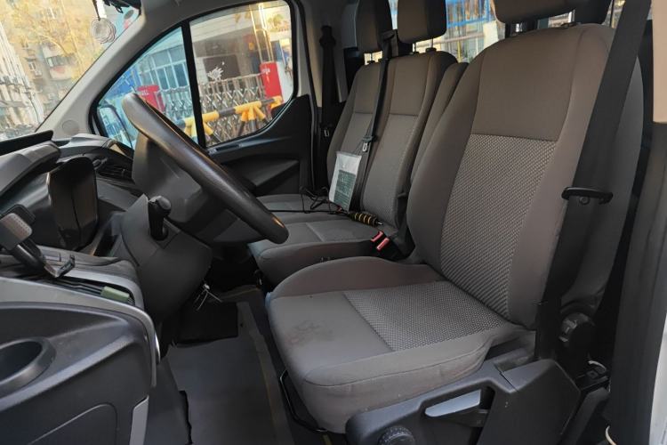 Used Ford Transit 2017 2.0T Diesel Van Short Wheelbase Mid-Roof China V Standard Left Front Seat