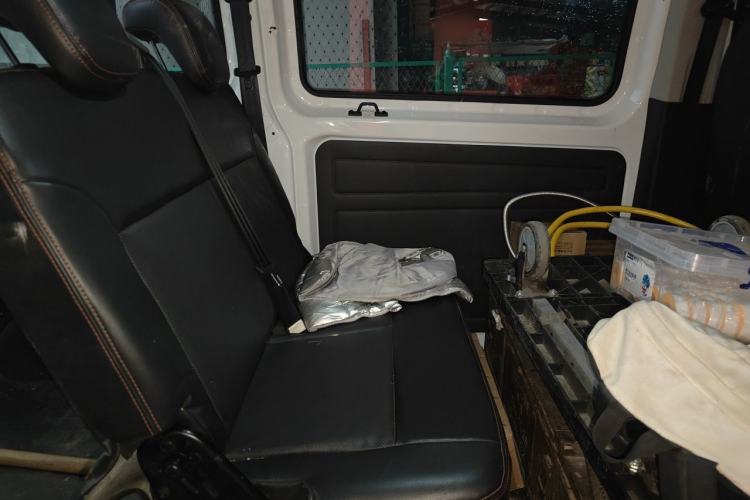 Used Ford Transit 2017 2.0T Diesel Multi-Purpose Commercial Vehicle Short Wheelbase Low Roof China V Standard Left Rear Seat