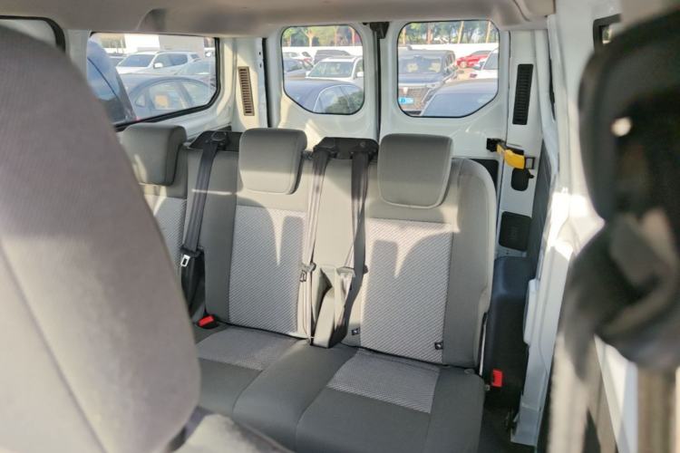 Used Ford Transit 2017 2.0T Diesel Multi-Purpose Commercial Vehicle Short Wheelbase Low Roof China V Standard Left Rear Seat