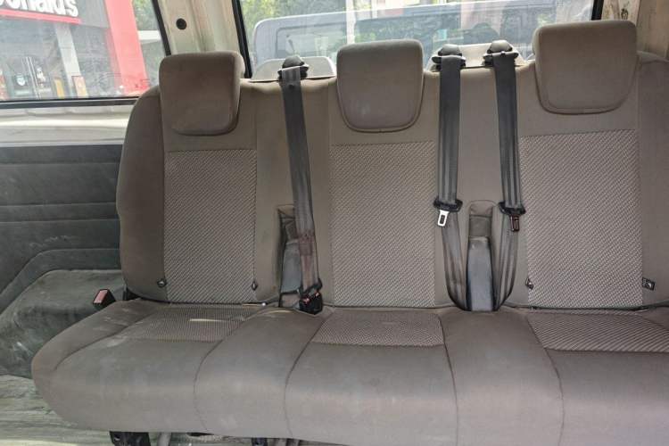 Used Ford Transit 2017 2.0T Diesel Multi-Purpose Commercial Vehicle Short Wheelbase Low Roof China V Standard Left Rear Seat