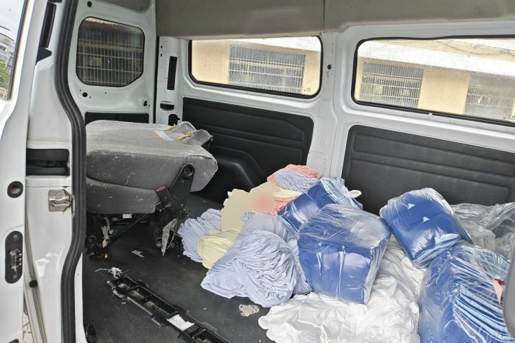 Used Ford Transit 2017 2.0T Diesel Multi-Purpose Commercial Vehicle Mid-Drive Mid-Roof China IV Standard Left Rear Seat