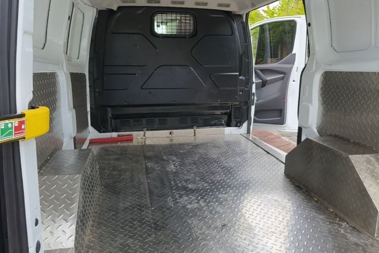 Used Ford Transit 2017 2.0T Diesel Van Short Wheelbase Low Roof China IV Standard Left Rear Seat