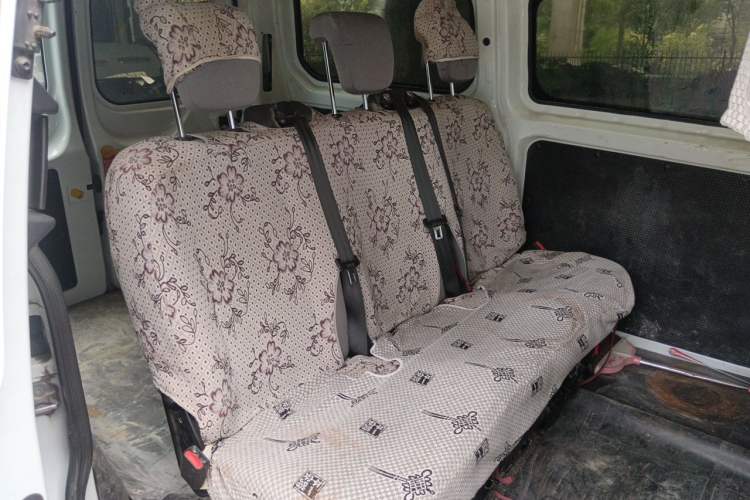 Used Ford Transit 2017 2.0T Diesel Multi-Purpose Commercial Vehicle Short Wheelbase Low Roof China IV Standard Left Rear Seat