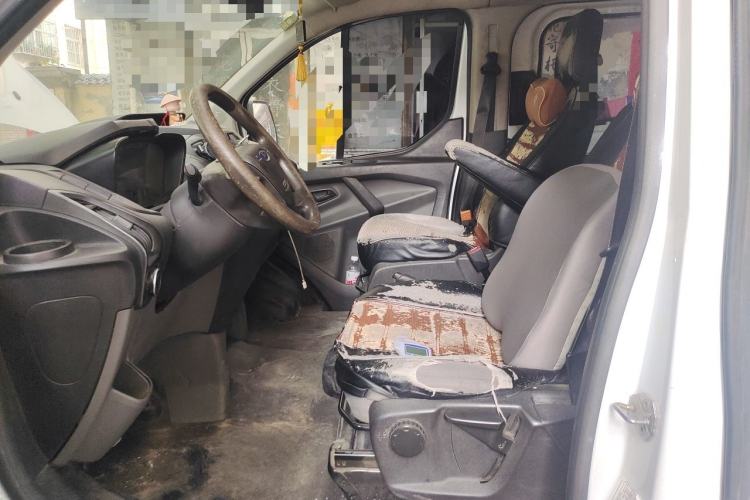 Used Ford Transit 2017 2.0T Diesel Multi-Purpose Commercial Vehicle Short Wheelbase Low Roof China V Standard Left Rear Seat