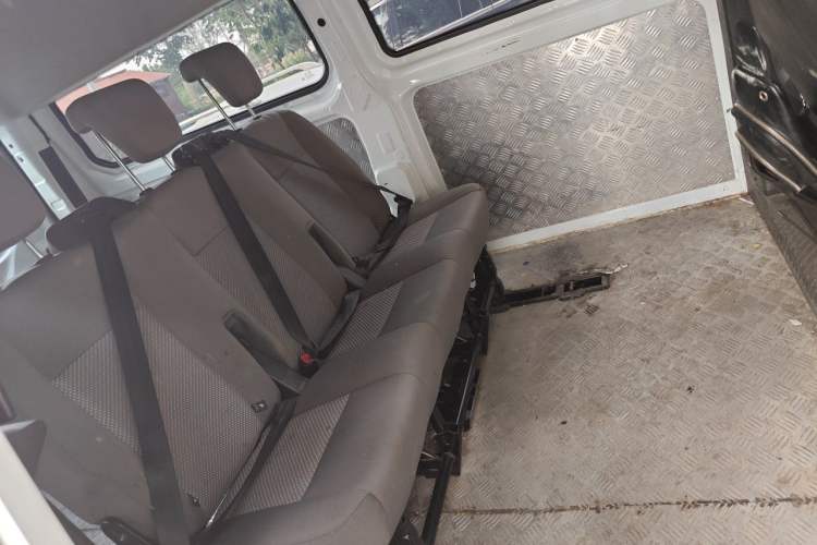 Used Ford Transit 2017 2.0T Diesel Multi-Function Commercial Vehicle Mid-Drive Mid-Roof China V Standard Left Rear Seat