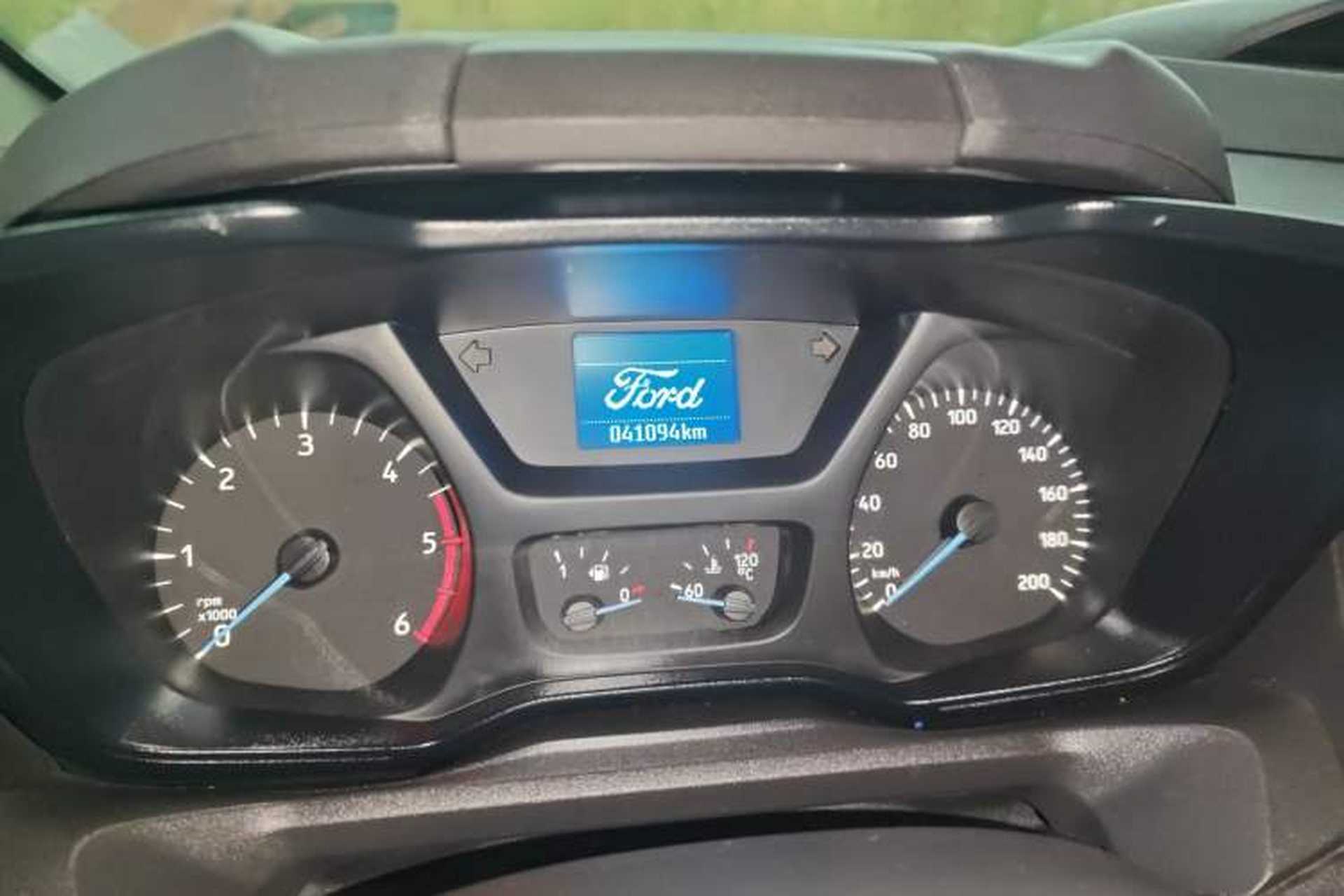 Used Ford Transit 2017 2.0T Diesel Van Mid-Chassis Mid-Roof China IV Standard Odometer Close Up