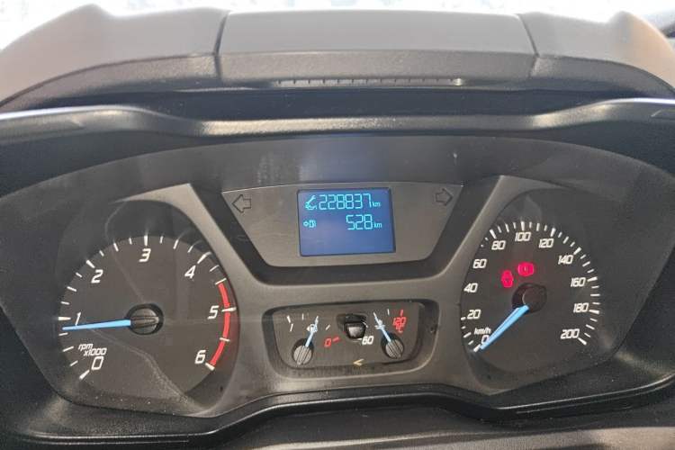 Used Ford Transit 2017 2.0T Diesel Multi-Purpose Commercial Vehicle Short Wheelbase Low Roof China V Standard Odometer Close Up