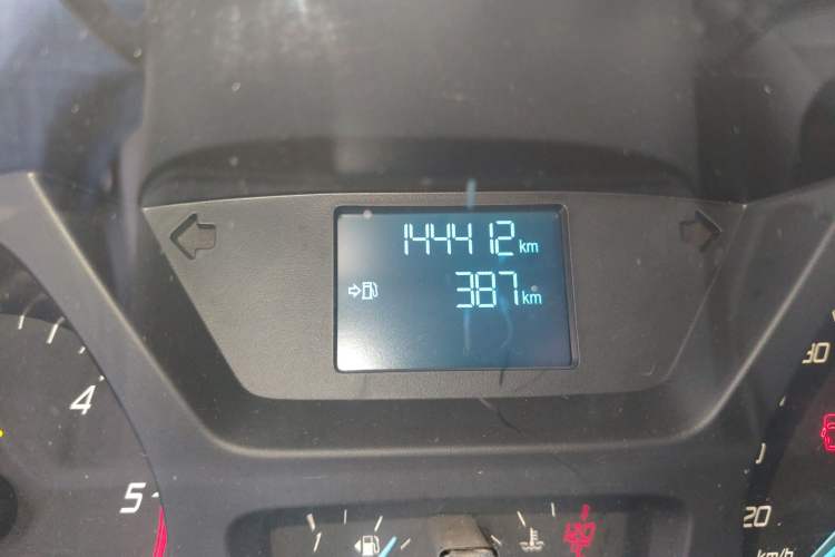 Used Ford Transit 2017 2.0T Diesel Van Mid-Chassis Mid-Roof China IV Standard Odometer Close Up
