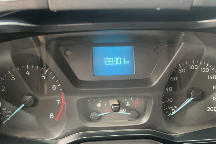 Used Ford Transit 2017 2.0T Gasoline Van Mid-Drive Mid-Roof China V Standard Odometer Close Up