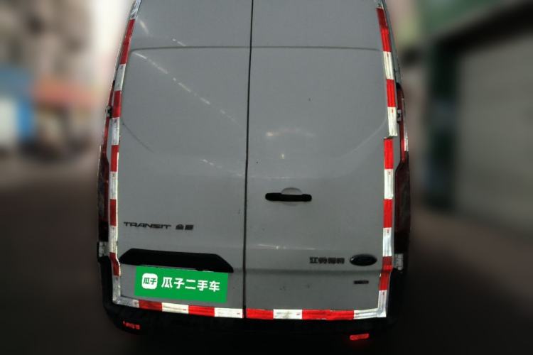 Used Ford Transit 2017 2.0T Diesel Van Mid-Chassis Mid-Roof China V Standard Rear