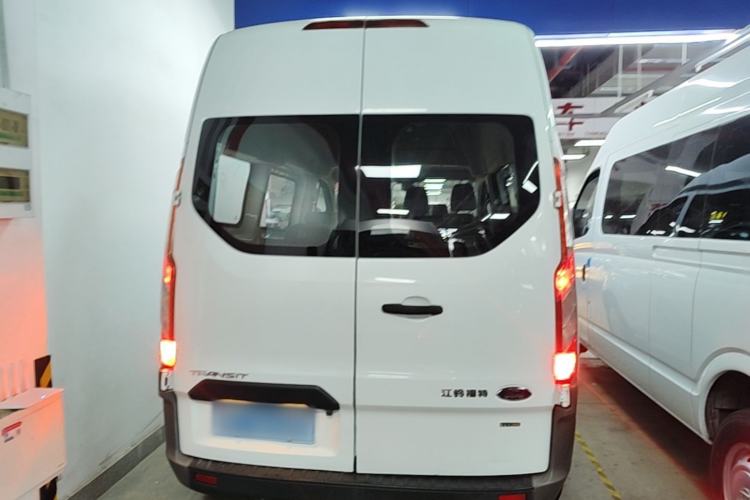 Used Ford Transit 2017 2.0T Diesel Multi-Function Commercial Vehicle Short Wheelbase Mid-Roof China V Standard Rear