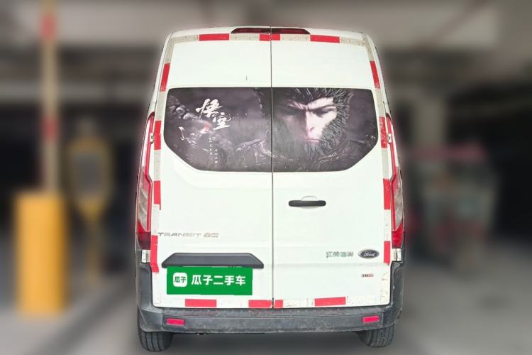 Used Ford Transit 2017 2.0T Diesel Van Mid-Chassis Mid-Roof China IV Standard Rear