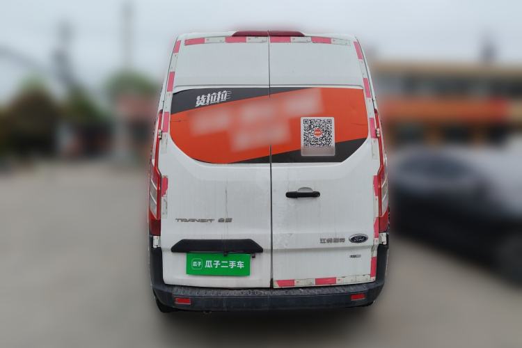Used Ford Transit 2017 2.0T Diesel Van Mid-Chassis Mid-Roof China IV Standard Rear
