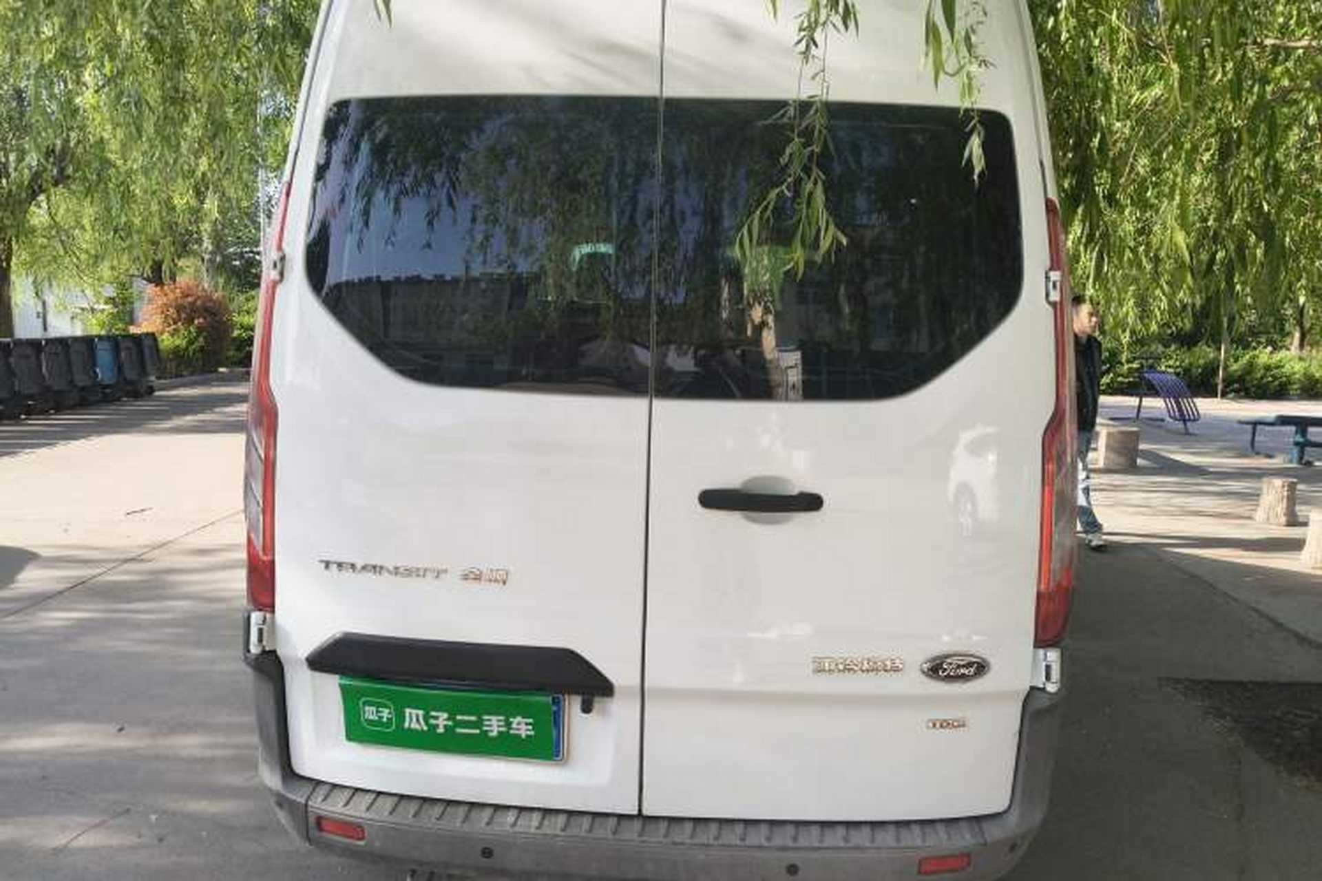 Used Ford Transit 2017 2.0T Diesel Multi-Function Commercial Vehicle Mid-Drive Mid-Roof China V Standard Rear