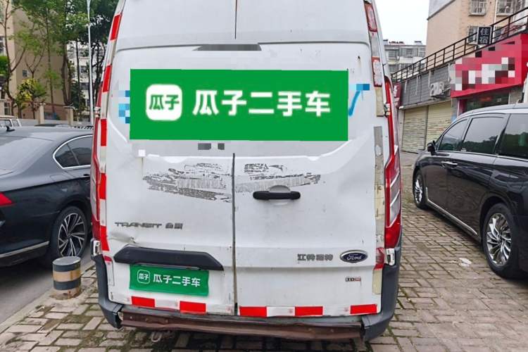 Used Ford Transit 2017 2.0T Diesel Van Mid-Chassis Mid-Roof China V Standard Rear