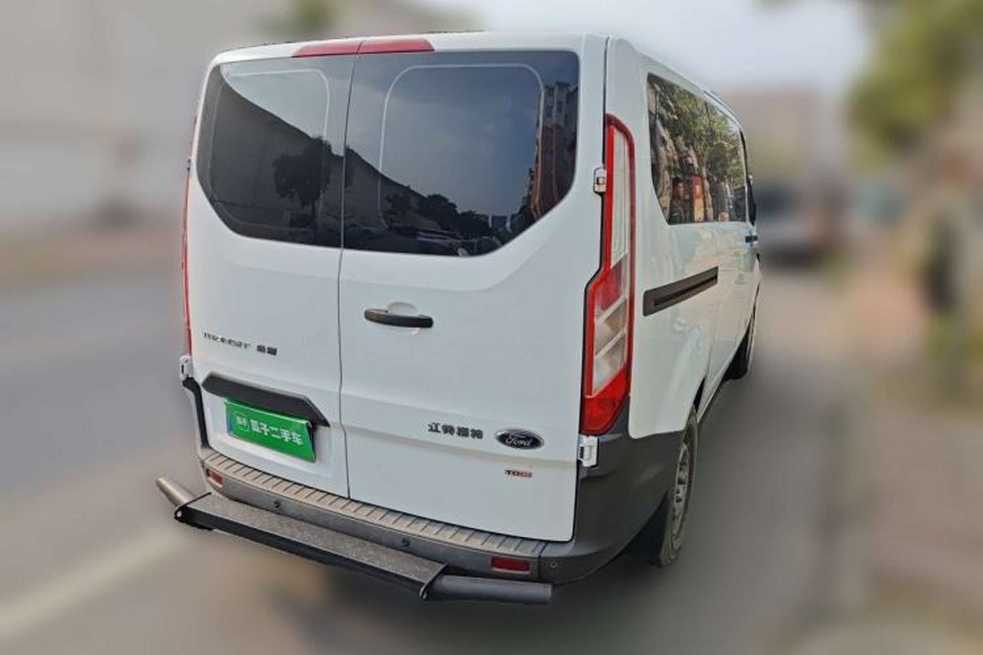 Used Ford Transit 2017 2.0T Diesel Multi-Purpose Commercial Vehicle Short Wheelbase Low Roof China V Standard Rear Right 45 Deg