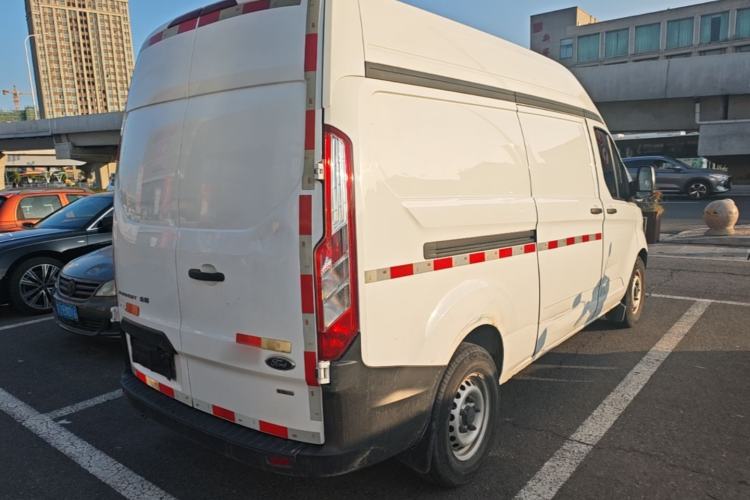 Used Ford Transit 2017 2.0T Diesel Van Mid-Chassis Mid-Roof China V Standard Rear Right 45 Deg
