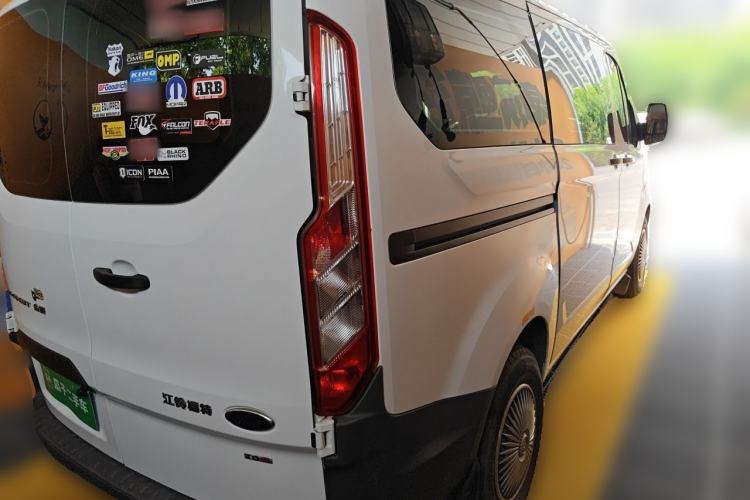 Used Ford Transit 2017 2.0T Diesel Multi-Purpose Commercial Vehicle Short Wheelbase Low Roof China V Standard Rear Right 45 Deg