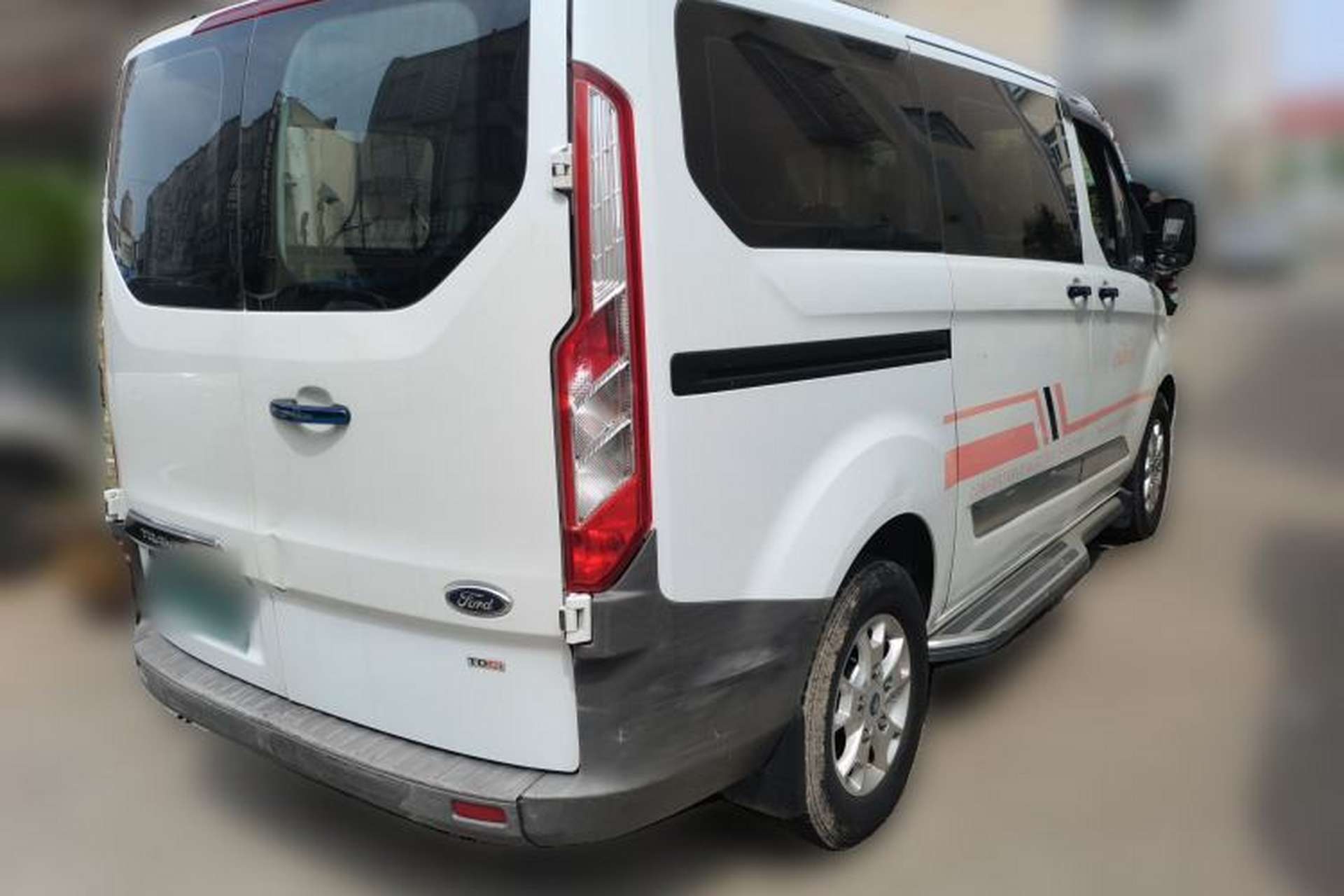 Used Ford Transit 2017 2.0T Diesel Multi-Purpose Commercial Vehicle Short Wheelbase Low Roof China V Standard Rear Right 45 Deg