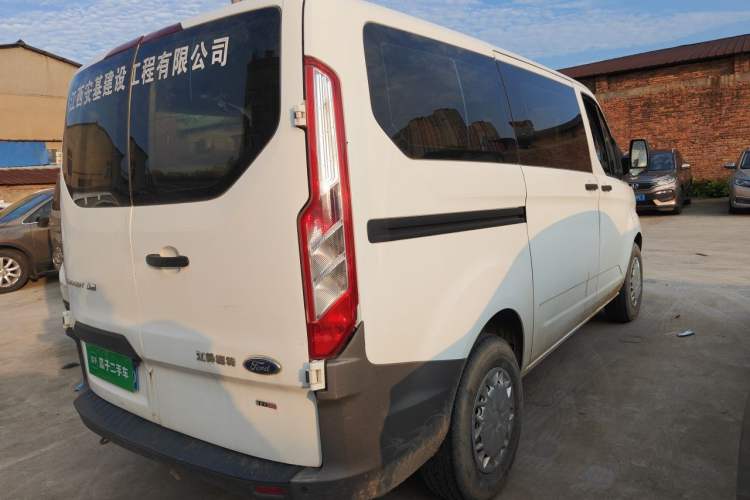 Used Ford Transit 2017 2.0T Diesel Multi-Purpose Commercial Vehicle Short Wheelbase Low Roof China V Standard Rear Right 45 Deg