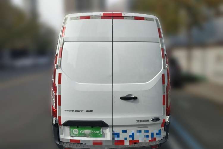 Used Ford Transit 2017 2.0T Diesel Van Mid-Chassis Mid-Roof China V Standard Rear