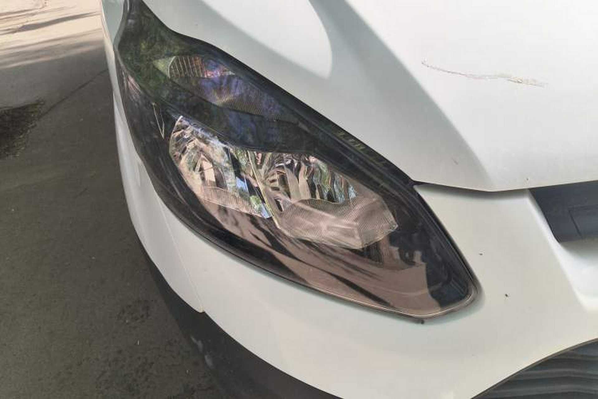 Used Ford Transit 2017 2.0T Diesel Multi-Function Commercial Vehicle Mid-Drive Mid-Roof China V Standard Right Front Headlight
