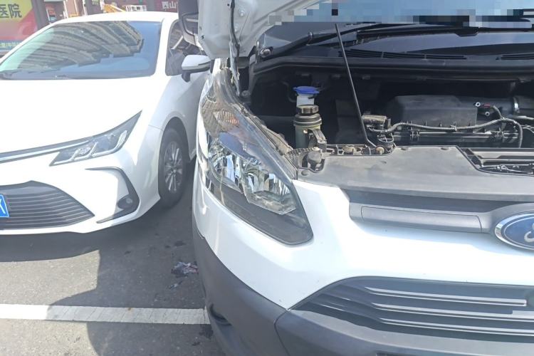 Used Ford Transit 2017 2.0T Diesel Multi-Function Commercial Vehicle Mid-Drive Mid-Roof China V Standard Right Front Headlight