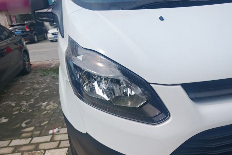 Used Ford Transit 2017 2.0T Diesel Multi-Function Commercial Vehicle Mid-Drive Mid-Roof China V Standard Right Front Headlight