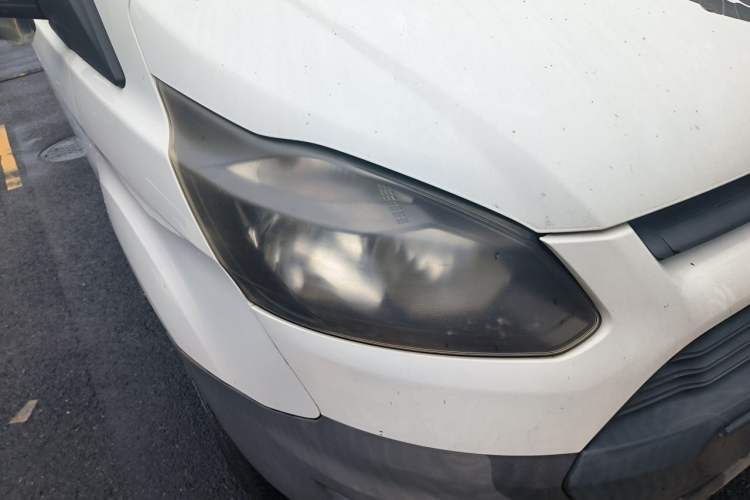 Used Ford Transit 2017 2.0T Diesel Van Short Wheelbase Low Roof China V Standard Right Front Headlight